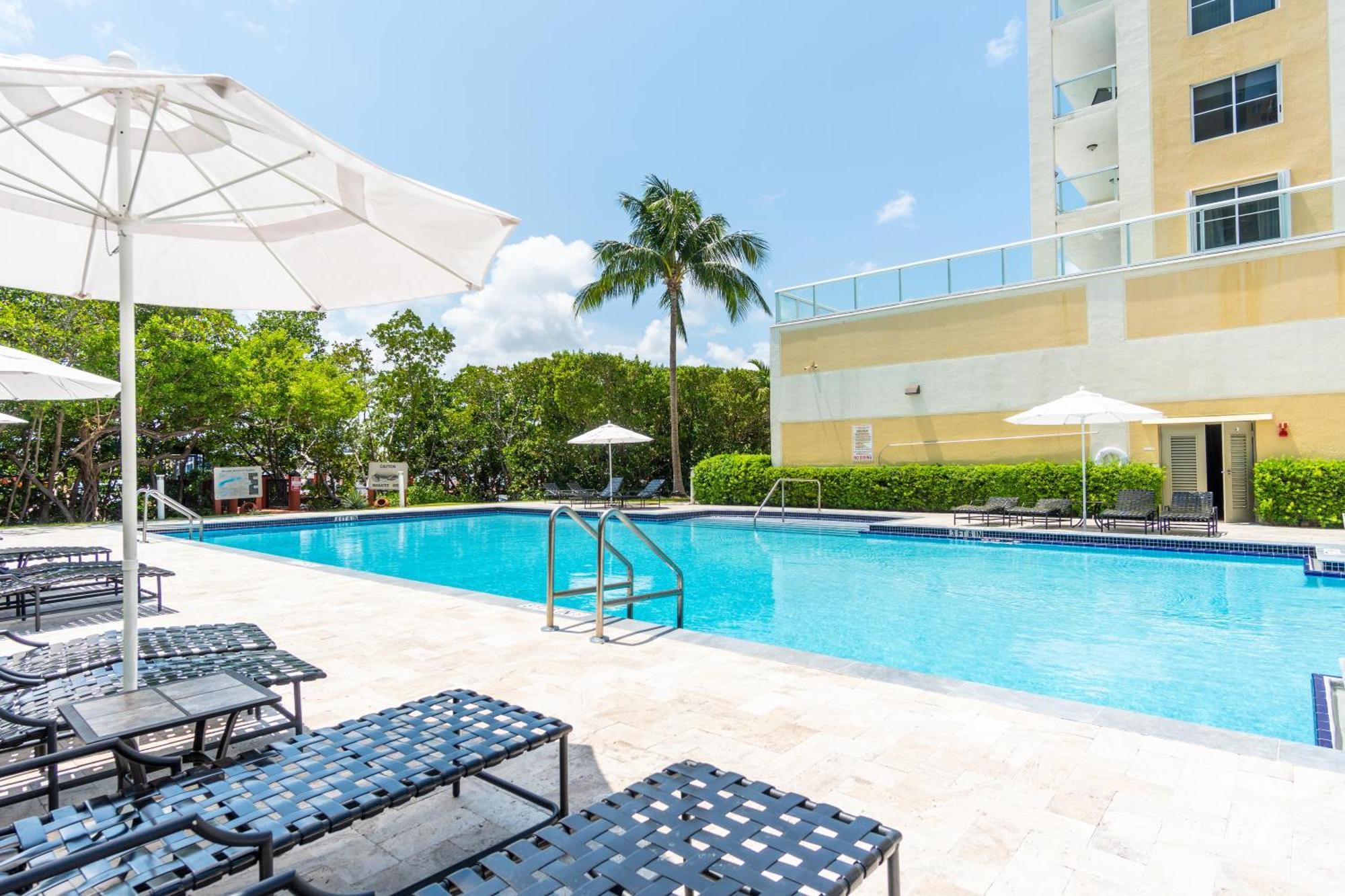 Golden Bay 48 Apartamento *